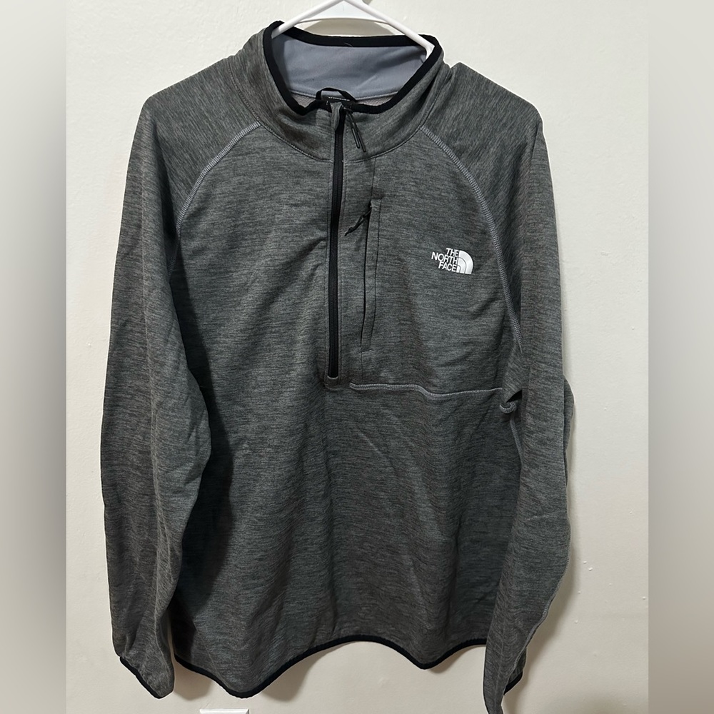 Men’s Northface fleece quarter zip